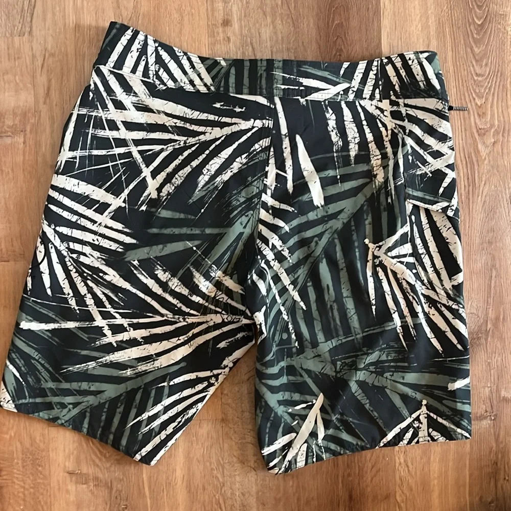 Volcom Trunks - Picture 3 of 3